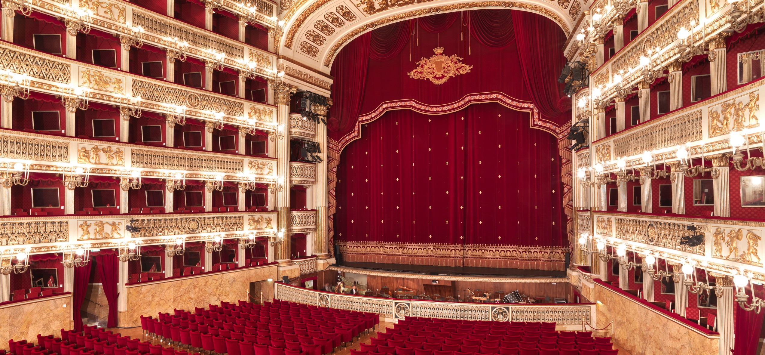 Risultati immagini per TEATRO SAN CARLO